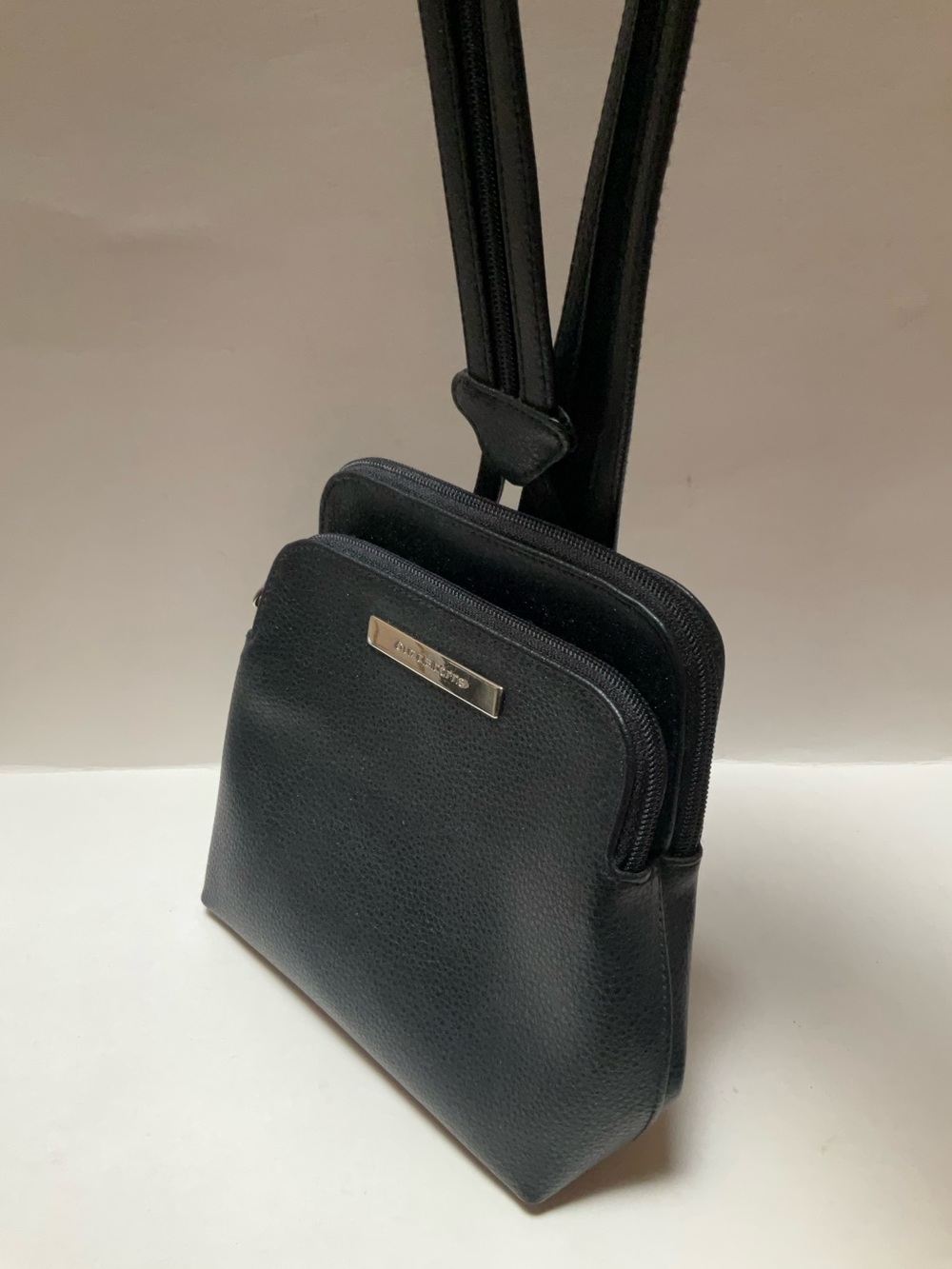 Liz Claiborne Black PU Leather Sling Double Zip Crossbody Y2K 90’s mini backpack